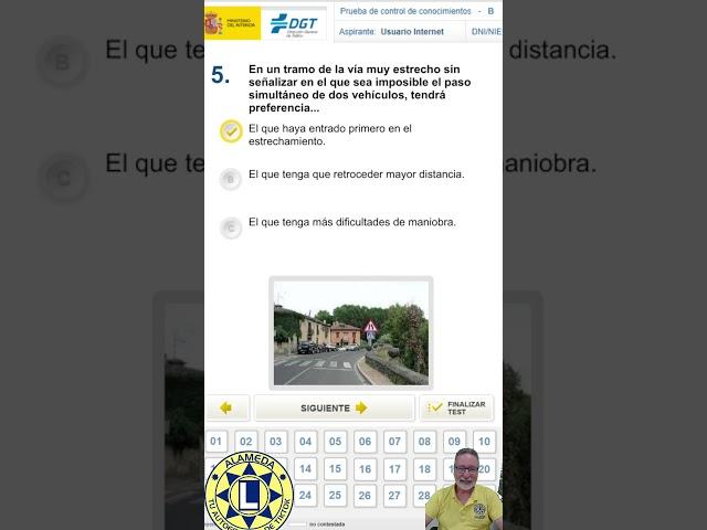 Examen DGT - Preferencia de paso - #carnetdeconducir #permisob  #autoescuela  #aprendeaconducir