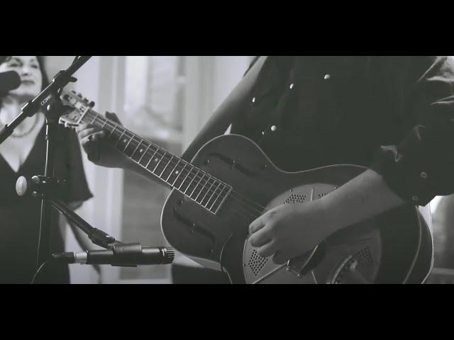A Tale Of Two | Chicago Lightning (Treehouse Sessions)