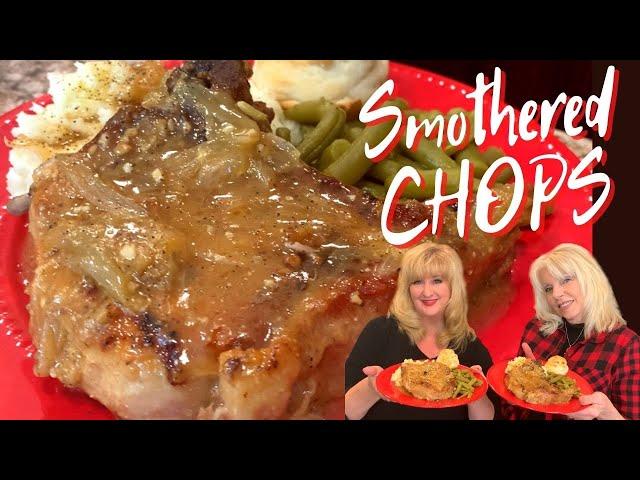 Southern Smothered Pork Chops and Gravy |  Smothered Pork Chops Recipe