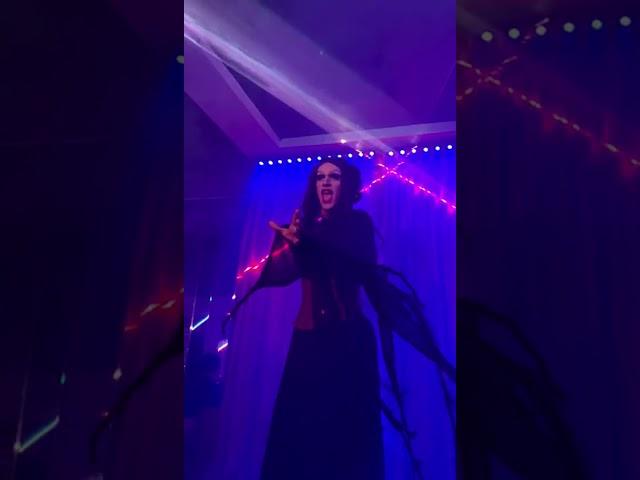 Doukissa Drag Queen - Frozen/Madonna (Greek Drag Show)