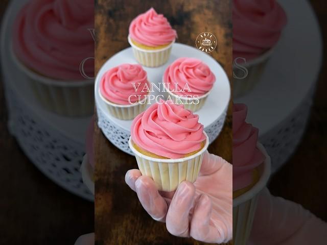 FLUFFIEST vanilla cupcakes  #cupcake  #vanilla #baking