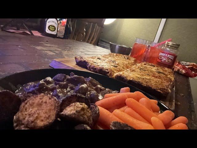 Grandmas Vodka Pizza / Beef Tips & Roasted Potato’s