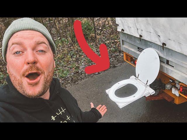 Toilet on trailer hitch | CAMPING DIY