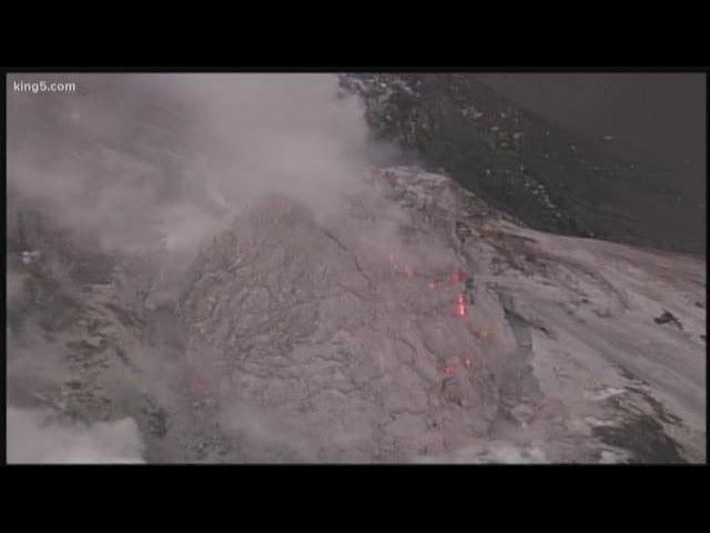 Mount St. Helens eruption in 2004