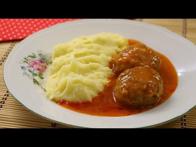 Our favorite lunch - MEATBALLS with tomato sauce and mashed potatoes - MUST TRY RECIPE