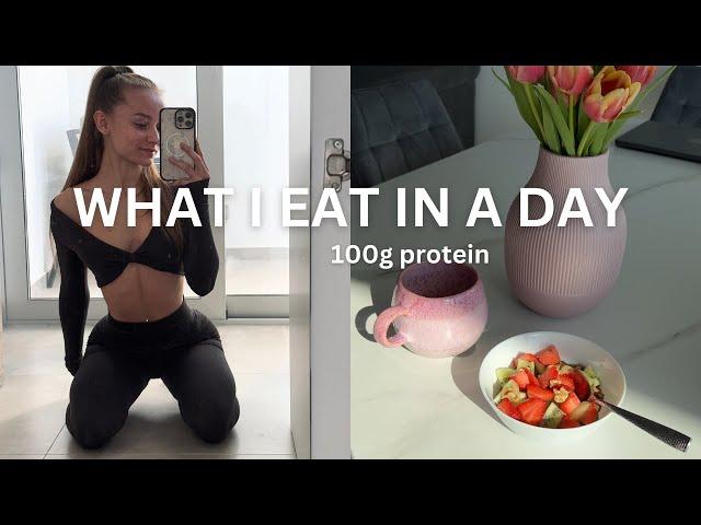 What I eat in a day as a gym girl growing her glutes 