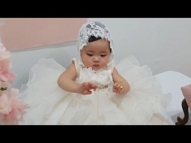 [SUB] Korean babies receive a gold ring on their first birthday. 