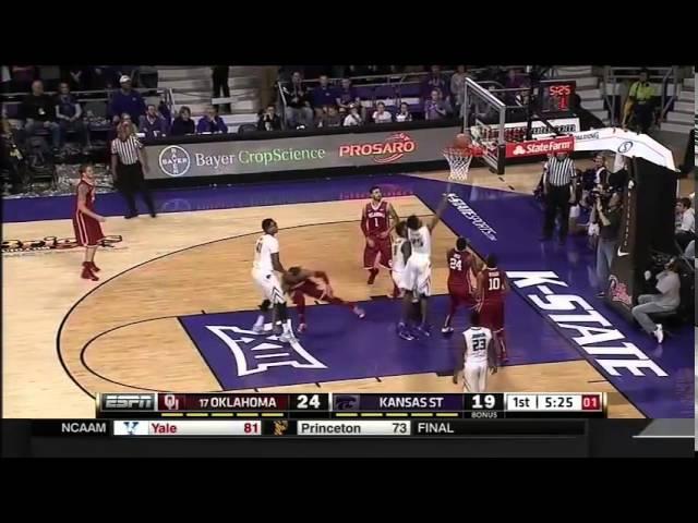 Nino Williams Finishing at the basket