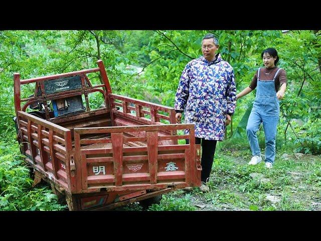 Genius Girl Helps Old Man Repair Tricycle That Has Been Abandoned For Many Years [Full] | Linguoer