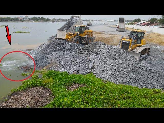 New Every Day Great activities every day with strong bulldozer SHANTUI and wheel loader push stone