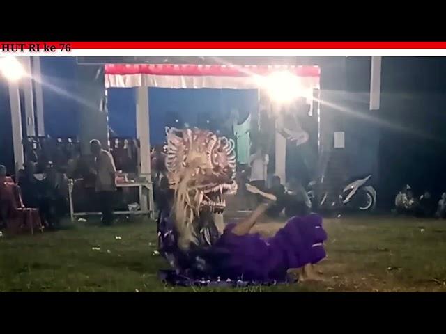 Penampilan atraksi barongan jaranan dalam rangka memeriahkan HUT RI ke-78 tahun 2023