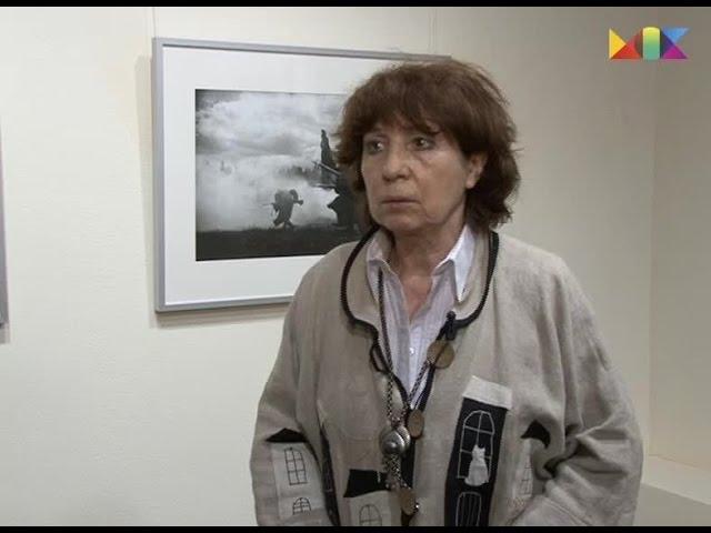 Елена Камбурова на выставке Война. Победа. Коломна.