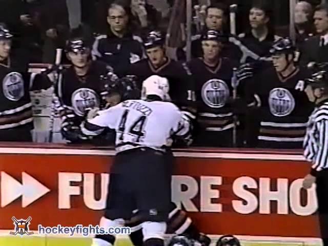 Steve Staios vs Todd Bertuzzi Dec 21, 2002