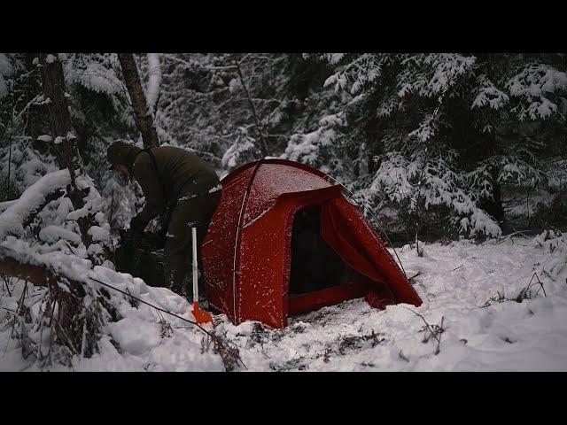 Heavy Snow, Blizzard Winds, and Winter Camping in the Forest | Compilation |