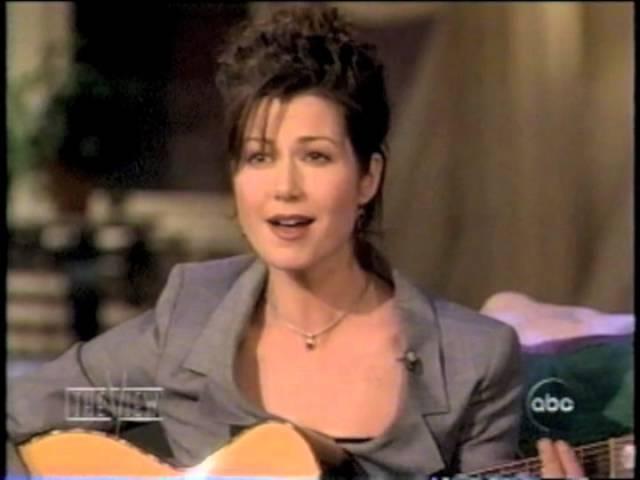 Amy Grant on the VIEW singing Big Yellow Taxi