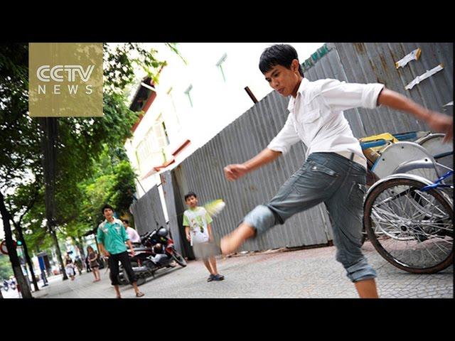 A glimpse at Vietnam's da cau, an ancient game of 'foot badminton'