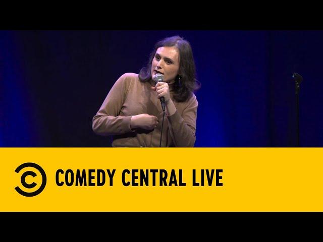 Nessuno ama lavorare - Simonetta Musitano - Comedy Central Live