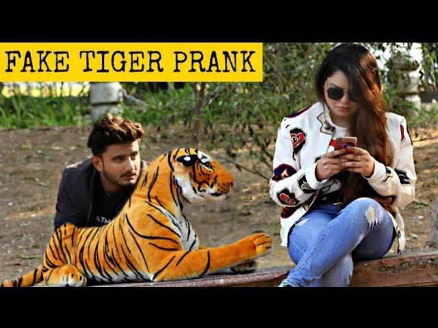 Fake Tiger Prank on Cute Girl @That Was Crazy