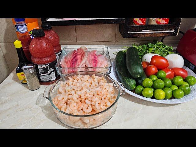 un rico ceviche de camaron y pezcado para refrescarnos 