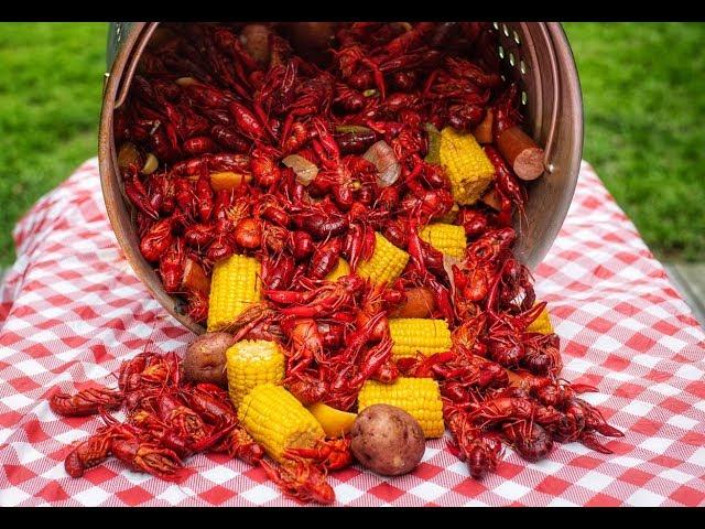 HOW TO: LOUISIANA CRAWFISH BOIL | THE BEST FLAVOR! NO SAUCE ON THESE SHELLS!