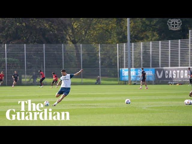 Leverkusen manager Xabi Alonso turns back the clock with passing skills