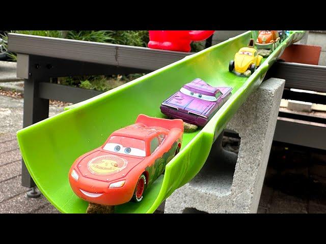 Disney CarsChange Color A toy that changes color in cold and warm water!