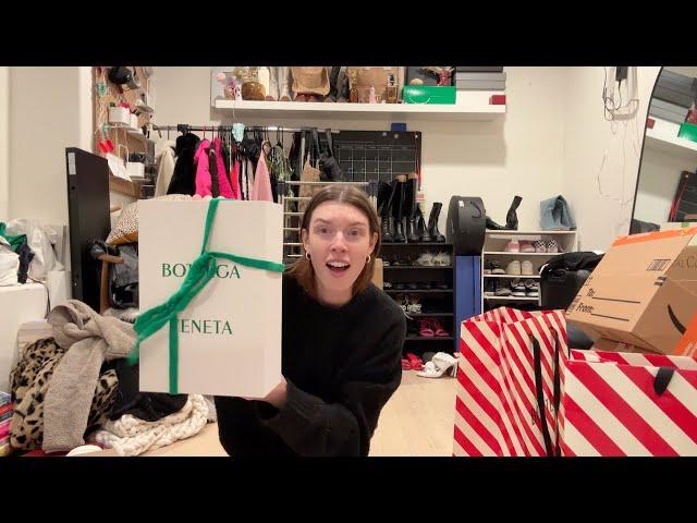 *surprise* 10 year anniversary designer gifts! (vlogmas day 7)