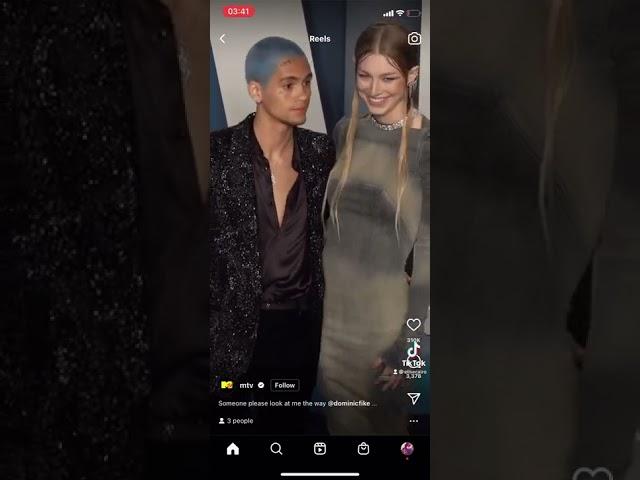 He keeps touching Hunter Schafer’s !