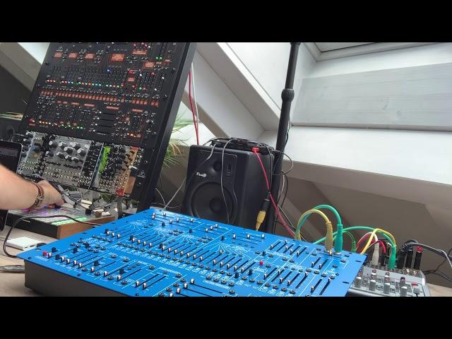 Behringer Blue Marvin vs "Regular" Behringer 2600