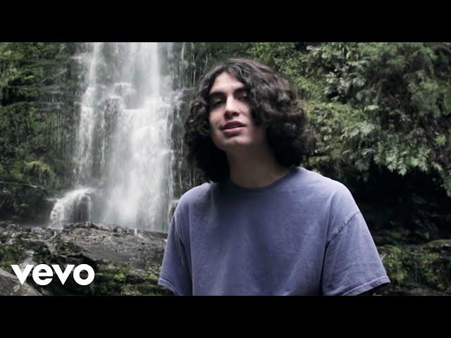 KIAN - Waiting (Official Video)