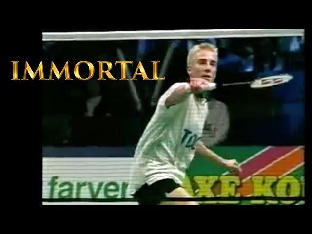 10 MOST FAMOUS Badminton Trick Shots