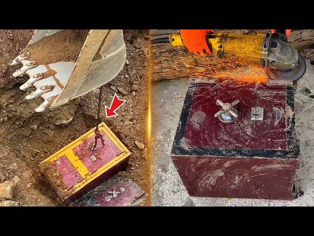 Incredible Discovery With Metal Detector - We Found Abandoned Steel Case