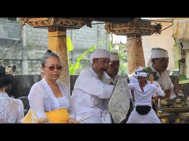 KERAUHAN DI PURA daweg piodalan pura dukuh sakti