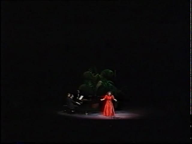 1990: Akiko Nakajima, soprano. Opera Awards nominee and this year's recipient.