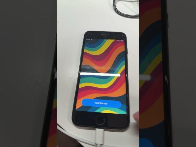 I Installed iOS 26 On My iPhone SE 2nd Gen! #ios26