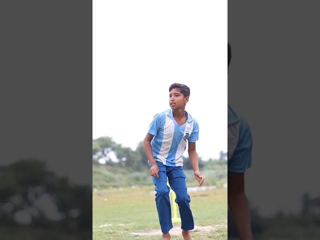 catch  chota siraj||cricket lover #cricket #ronaldo #cr7 #bowling
