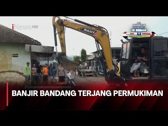 Banjir Merobohkan Tembok Rumah Warga di Tulungagung