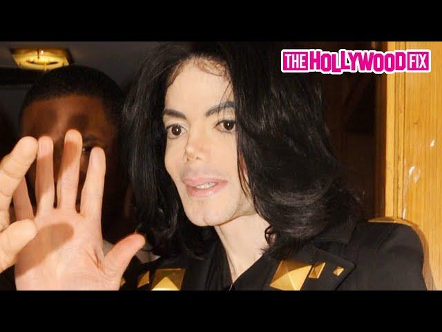 Michael Jackson Takes His Three Kids Paris, Prince & Blanket Jackson Shopping At Toms Toys In B.H.