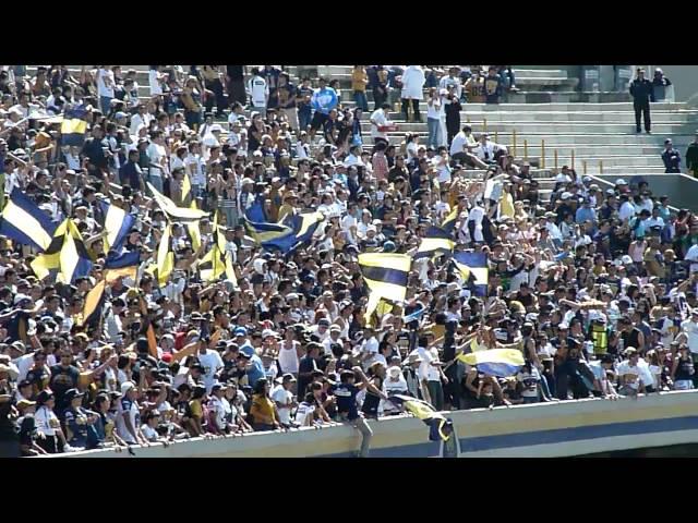 Ambiente en el estadio de CU (HD)