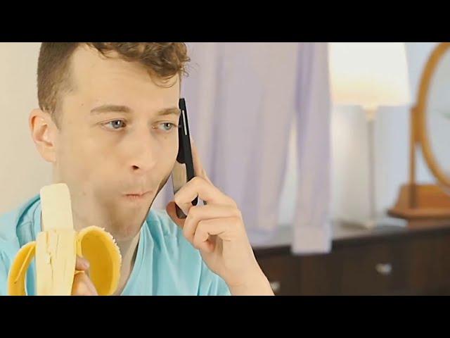 Here's How The Real Pros Harvest Bananas...