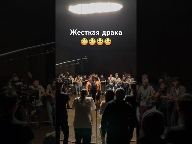 Жесткая драка  #втренде #сериал #фильм #топ #драка #уличныедраки #мма #ufc