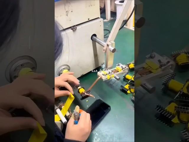 세상에서 가장 정교한 거미줄을 만드는 기계!