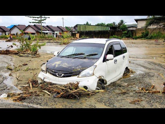 Über 50 Tote nach Sturzfluten in Indonesien