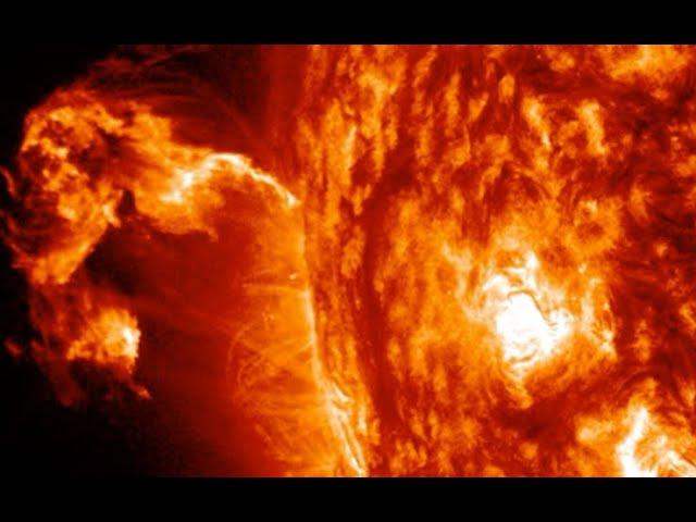 Eruptions Continue, Solar Watch, Superflare Potential | S0 News Jun.22.2024