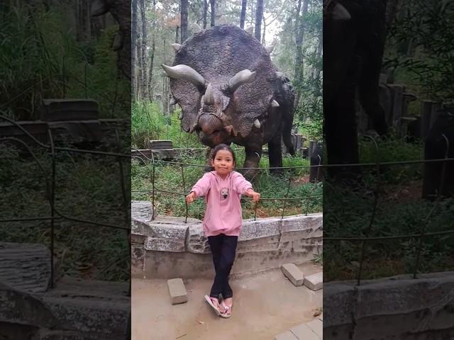 si bocil mencari dinosaurus dihutan #bocil #bermain #wahana #dinosaurus #drama #funny #lucu #viral