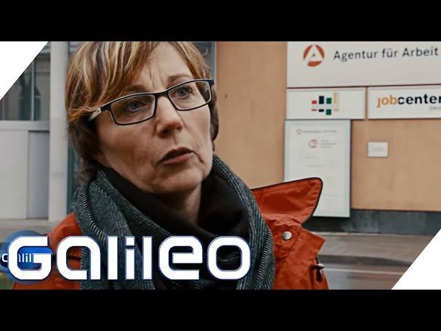 Was waren die schlimmsten Beleidigungen? 10 Fragen an das Jobcenter | Galileo | ProSieben