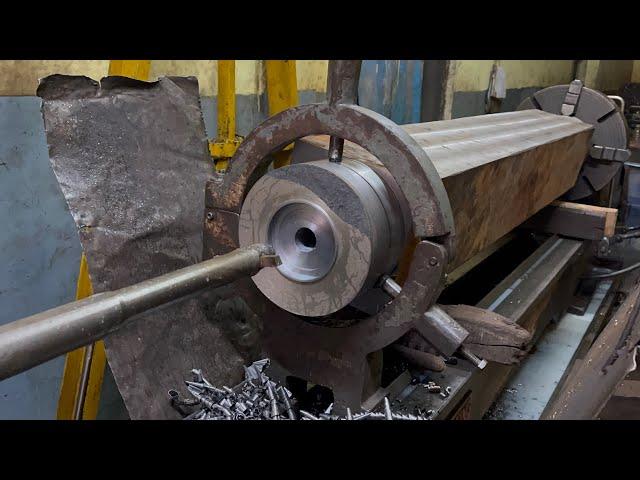 Huge 700 kg | Turning, Drilling & Boring Technique | manual lathe machine works