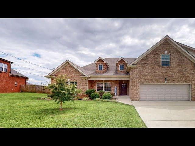 1021 Brokencreek Ln, Murfreesboro, TN Presented by Melinda Lawson.