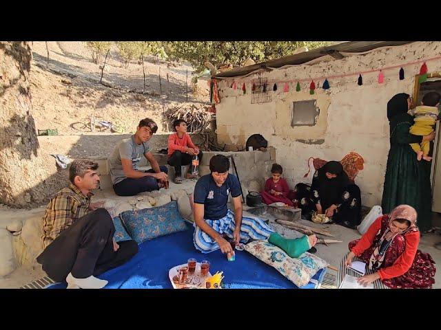 The nomadic life of the Becker family in the mountains and relatives saying goodbye to each other