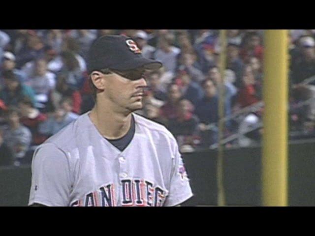 1998 NLCS Gm2: Kevin Brown shuts out Braves